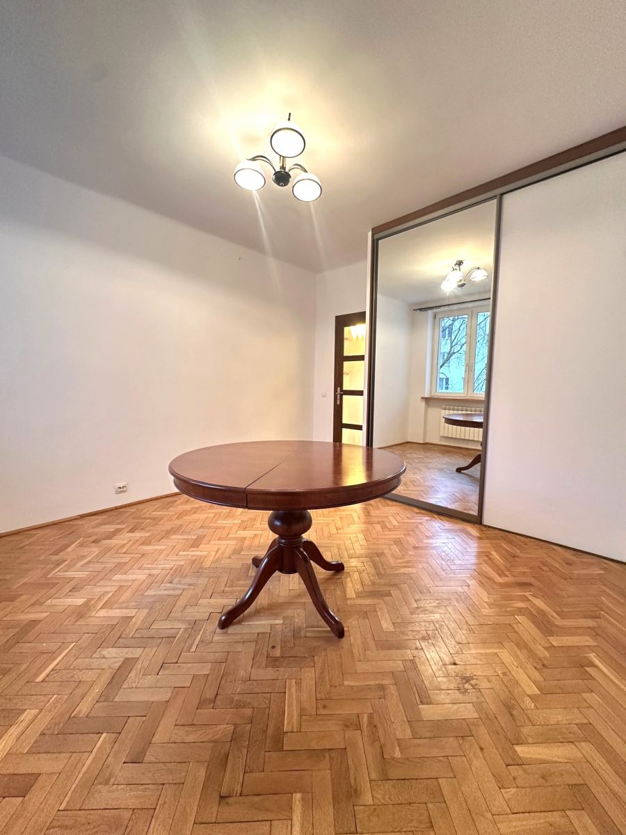 NA BIURO – Obok SĄDÓW w Al.Solidarności