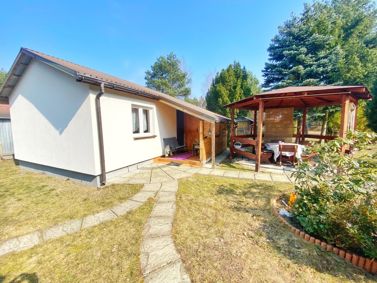 Działka (ROD) z murowanym domkiem!