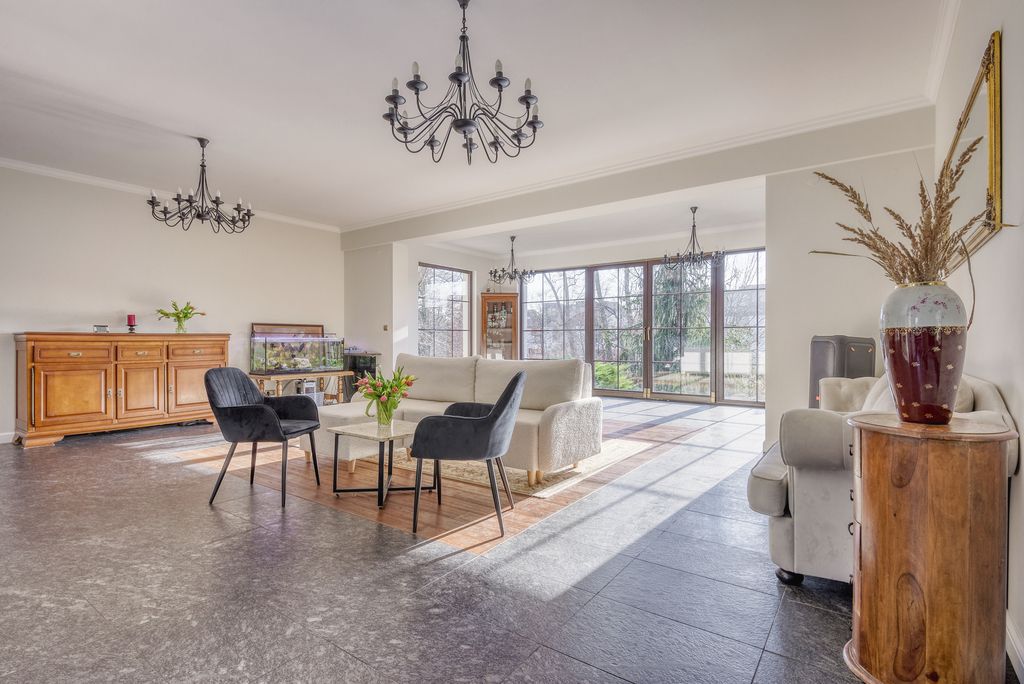 Komfortowy dom z dużym ogrodem!