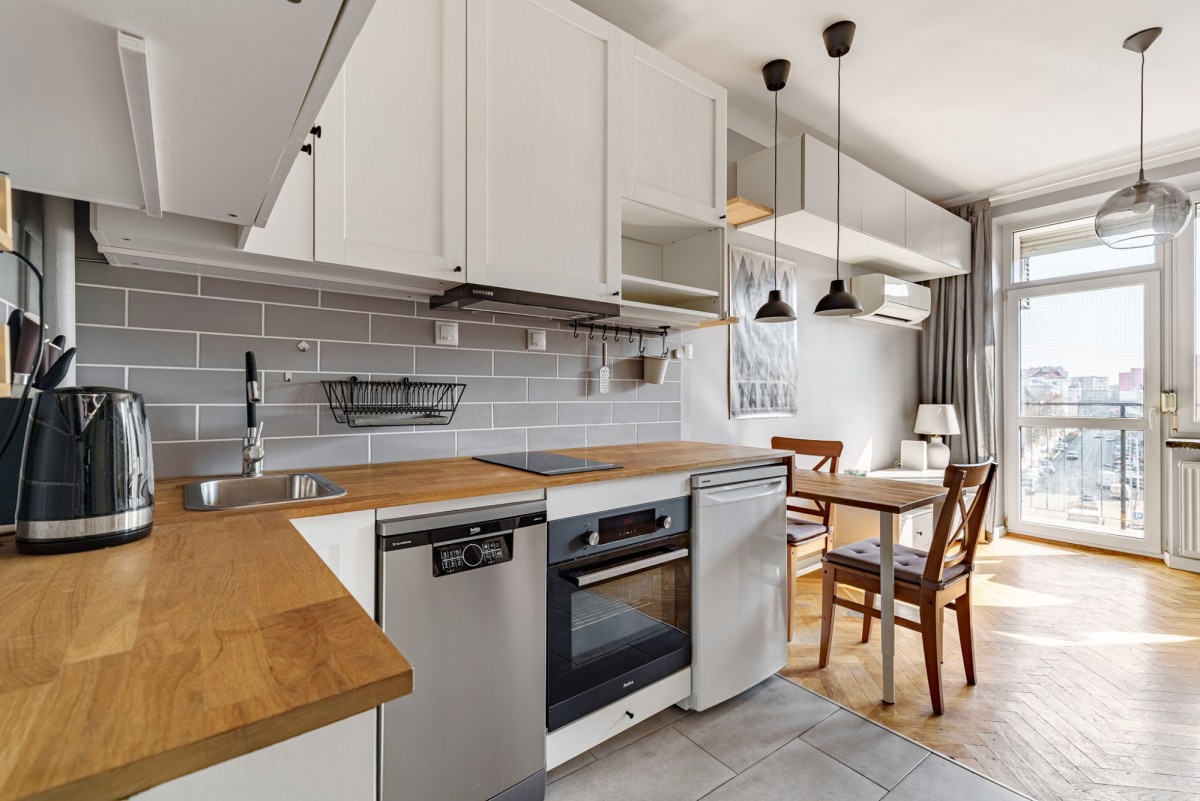 Powiśle-Bulwar/Po remoncie/Balkon/Klima/Piwnica