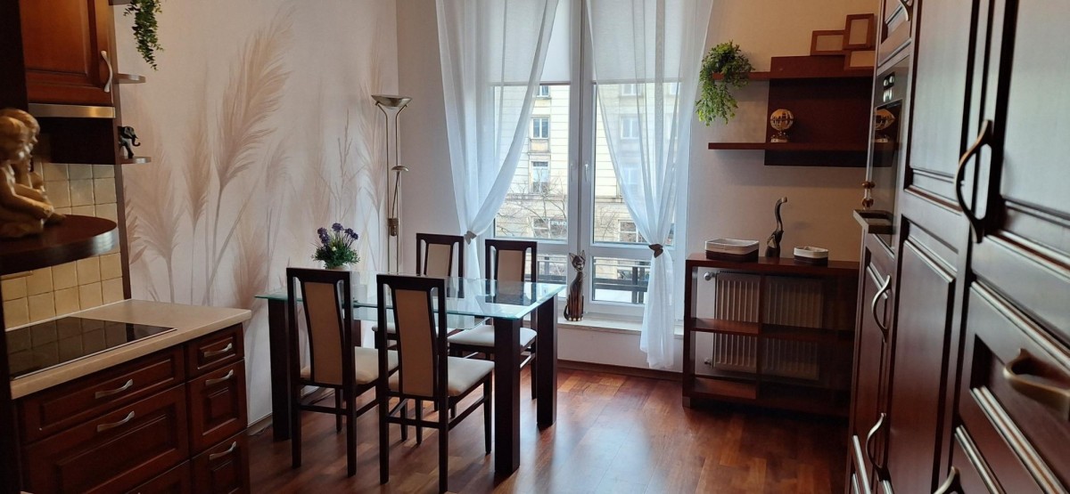 Waryńskiego przy metrze , umeblowane, od zaraz