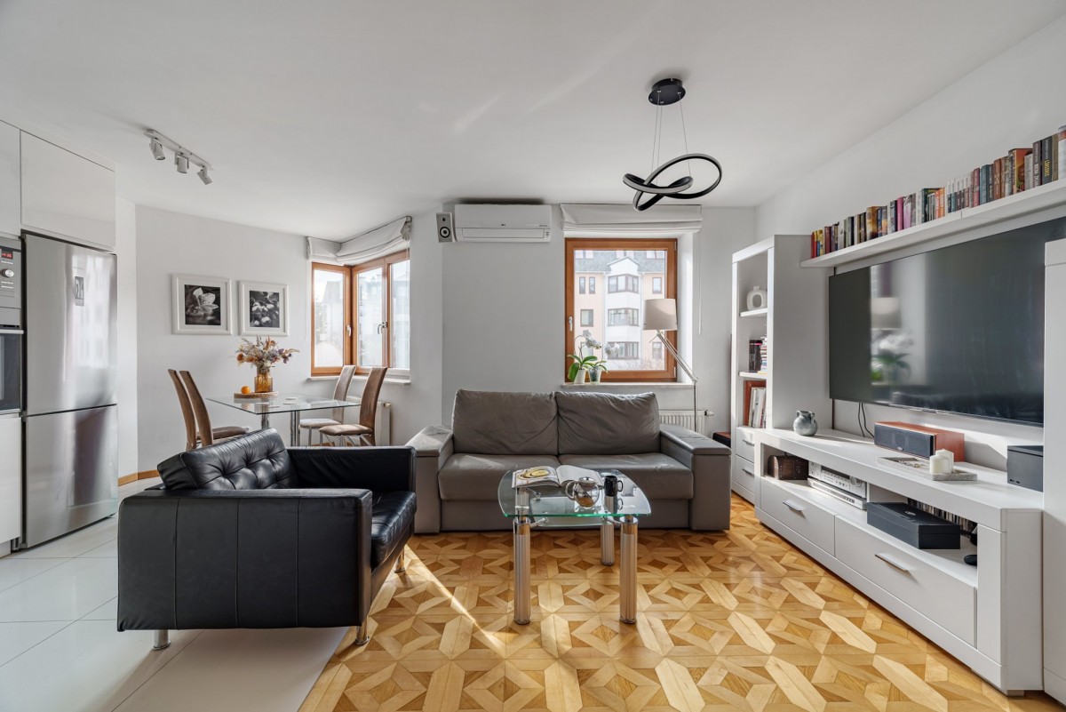 Dwustronne, rozkładowe 2 pokoje | 49 m² | balkon