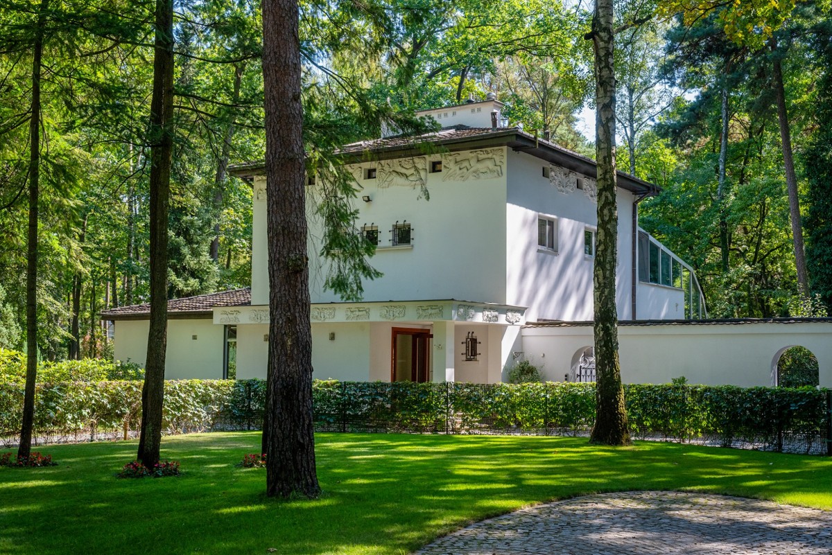 Unikatowy dom i działka/strefa A-Konstancin-Jez..