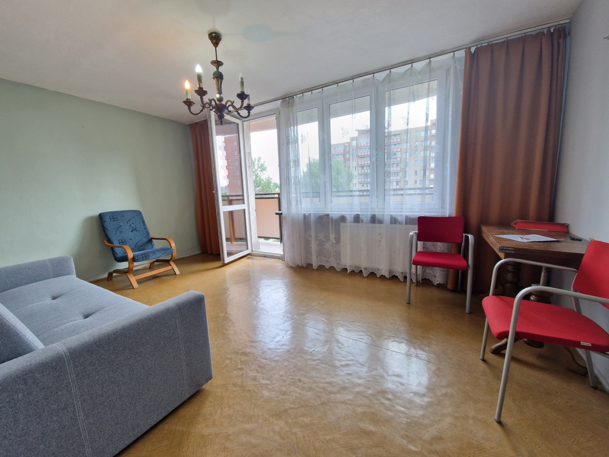 3 pokoje na warszawskim Targówku – 5 piętro, winda