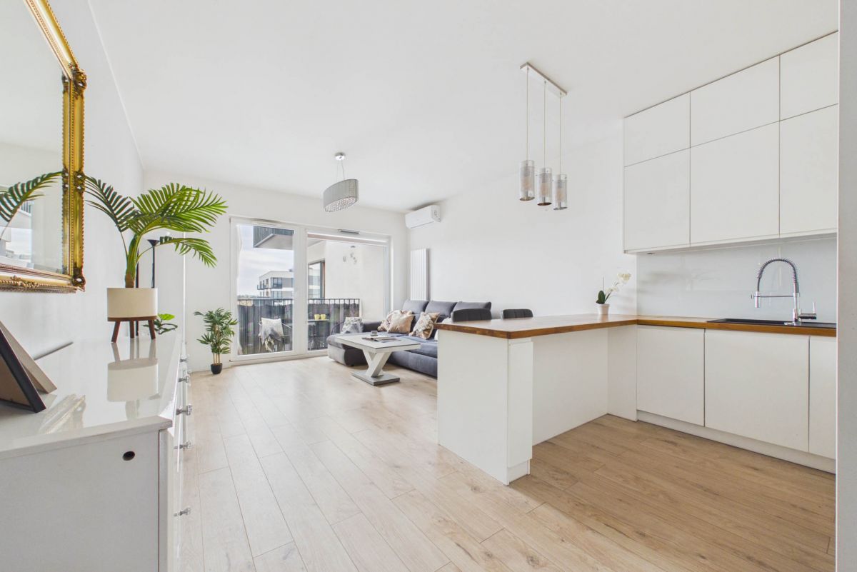 Wynajmę 3 pokojowe, nowe mieszkanie – Wawer