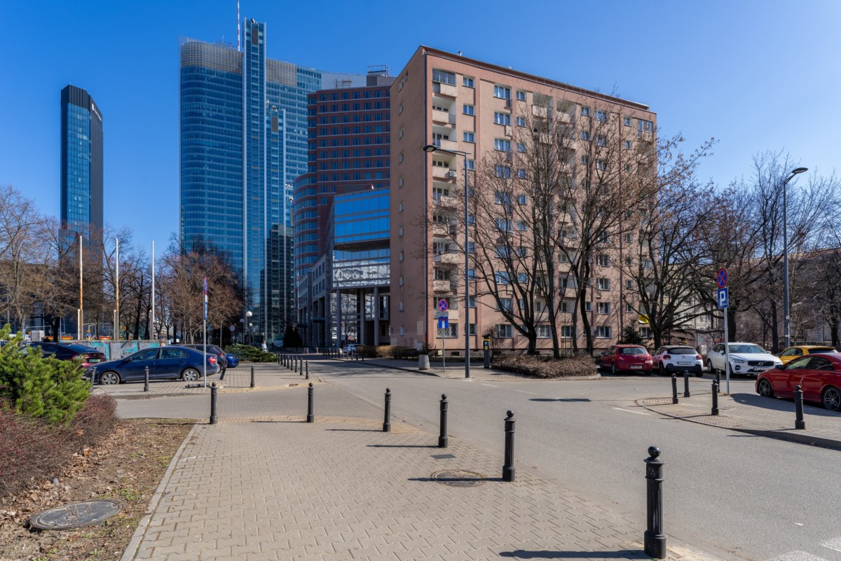 2 pokoje w centrum Warszawy i widok na skyline