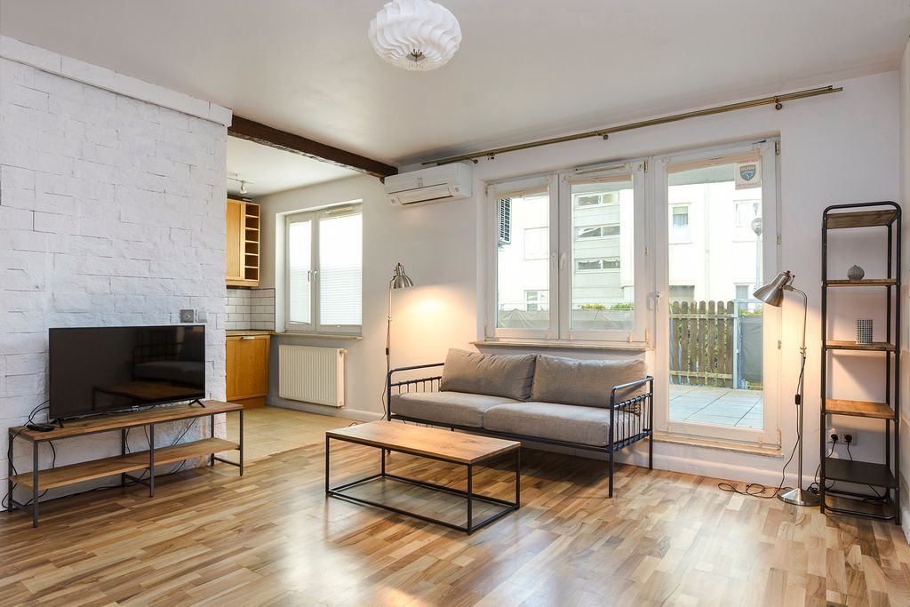 Komfortowe mieszkanie, taras, ogródek, garaż