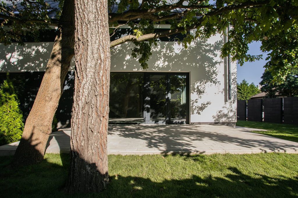 Nowoczesny dom. Garaż. Strych 32 mkw.