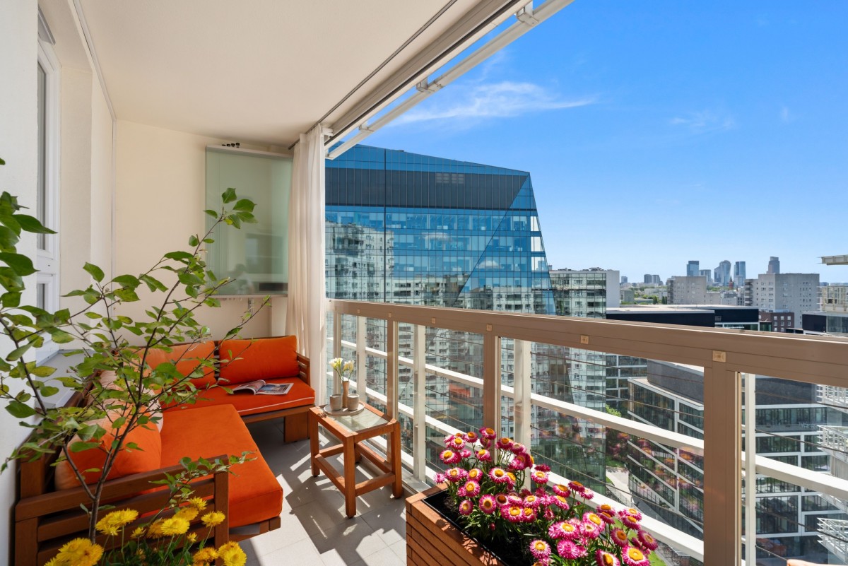 Rodzinny apartament z widokiem na City i Żoliborz