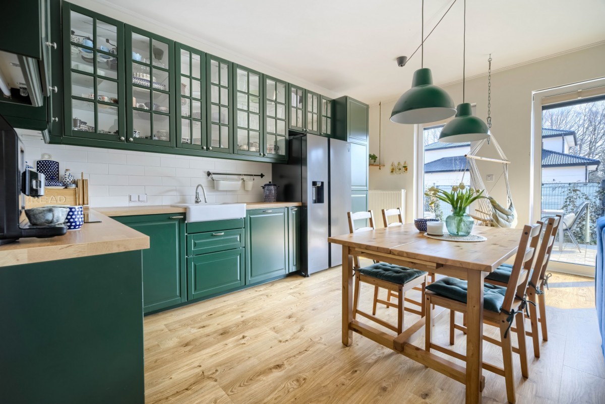 Skrajny segment z ogrodem i poddaszem