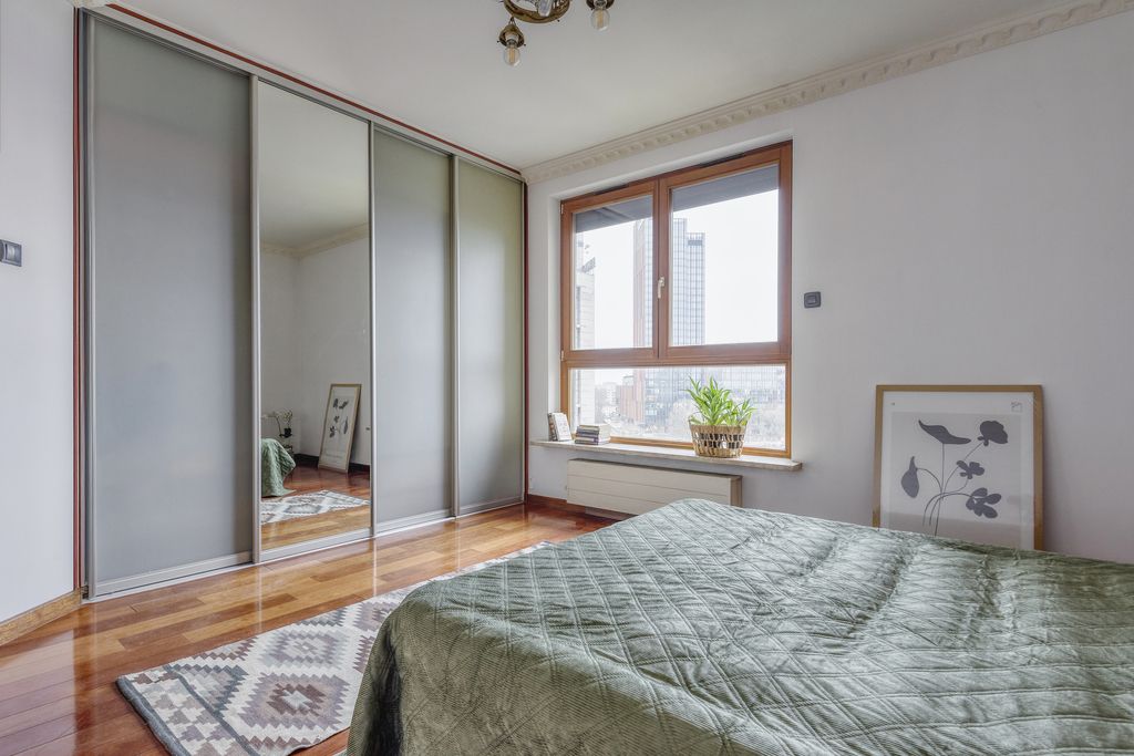 Śródmieście – 2 min od stacji metra – 4 pok. 125m2