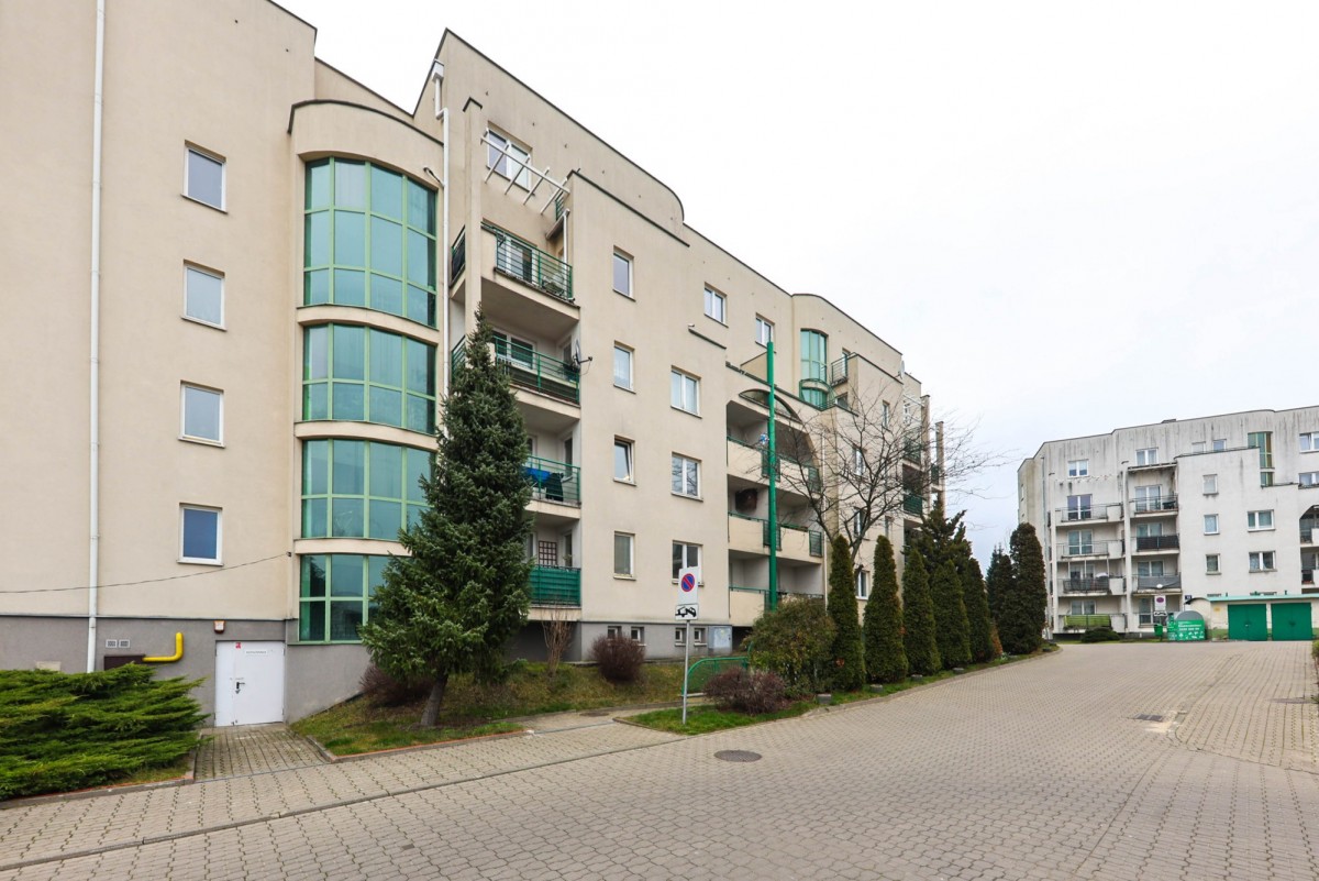 5 pokojowe mieszkanie w Warszawie