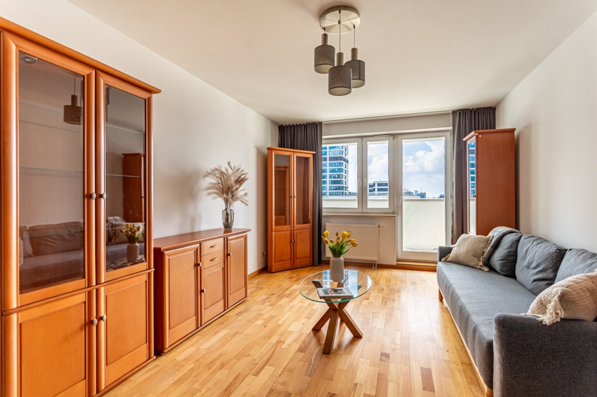 Mieszkanie z widokiem w sercu Woli