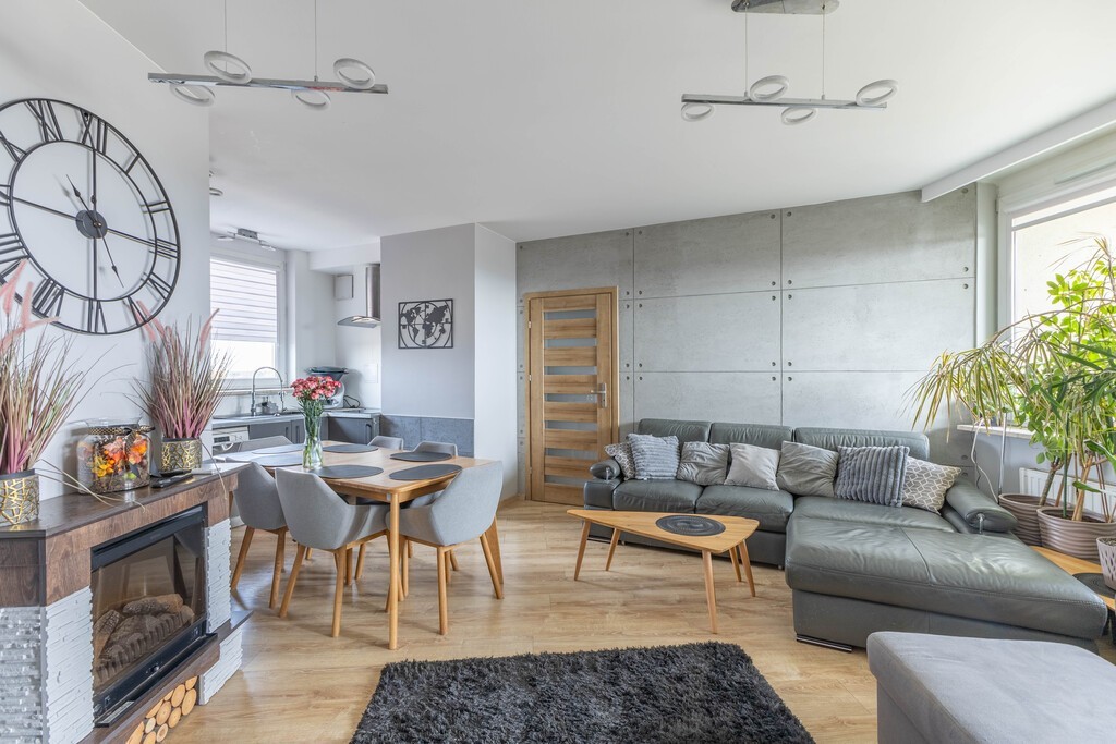 4 pokoje  sauna  biokominek  92 m²  garaż