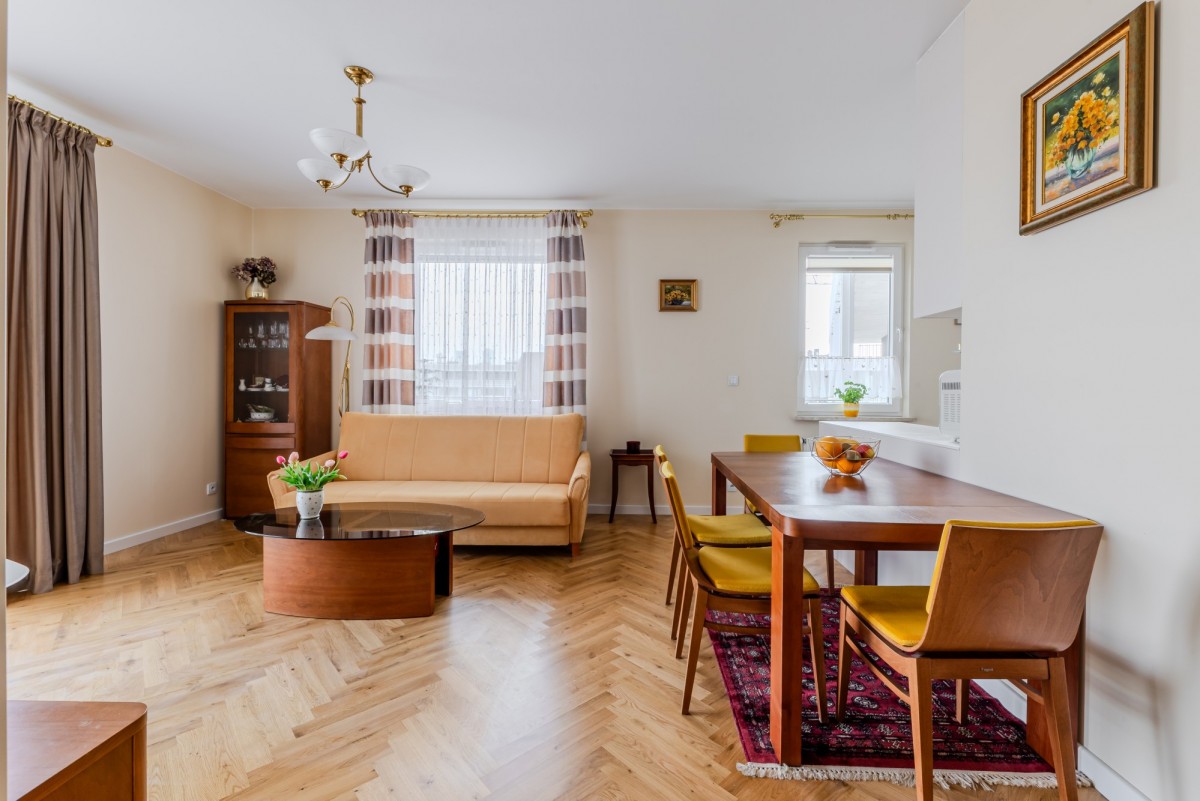 Przytulne i Funkcjonalne na ostatnim piętrze !