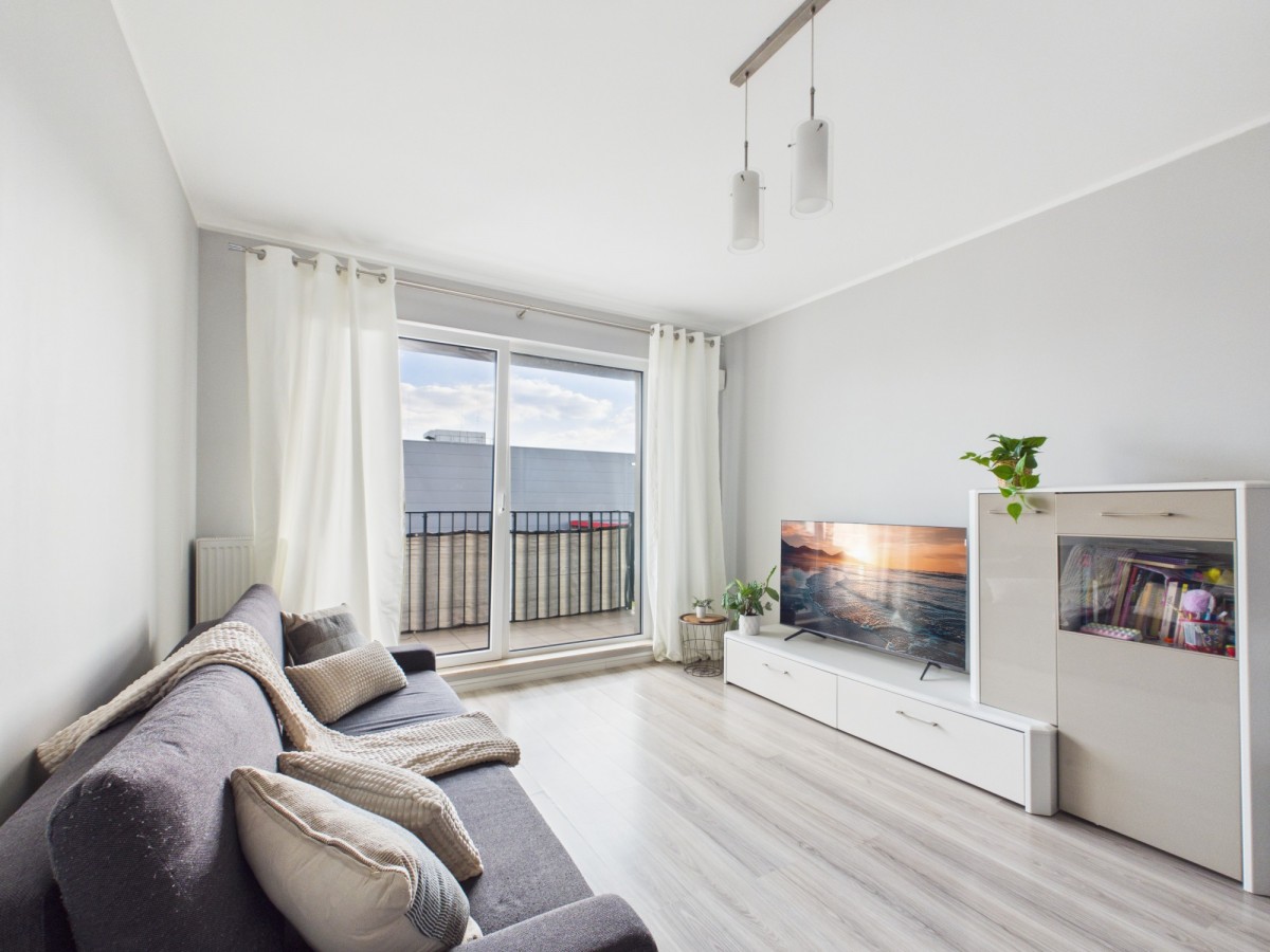 Przytulne, słoneczne 2 pokoje na Gocławiu – Inwest