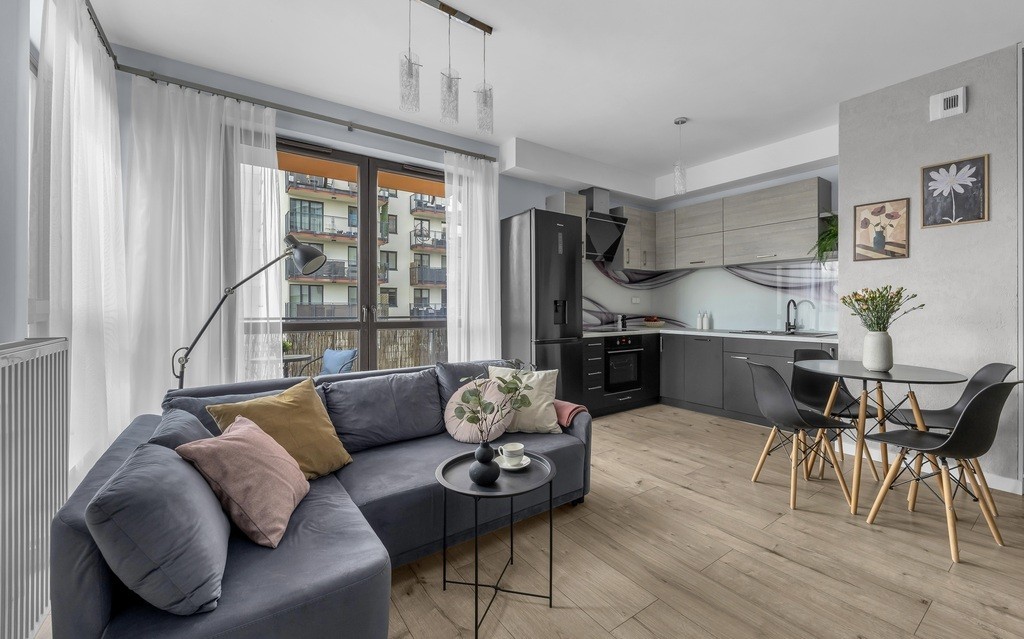 Gotowe do zamieszkania  Słoneczny balkon  Garaż