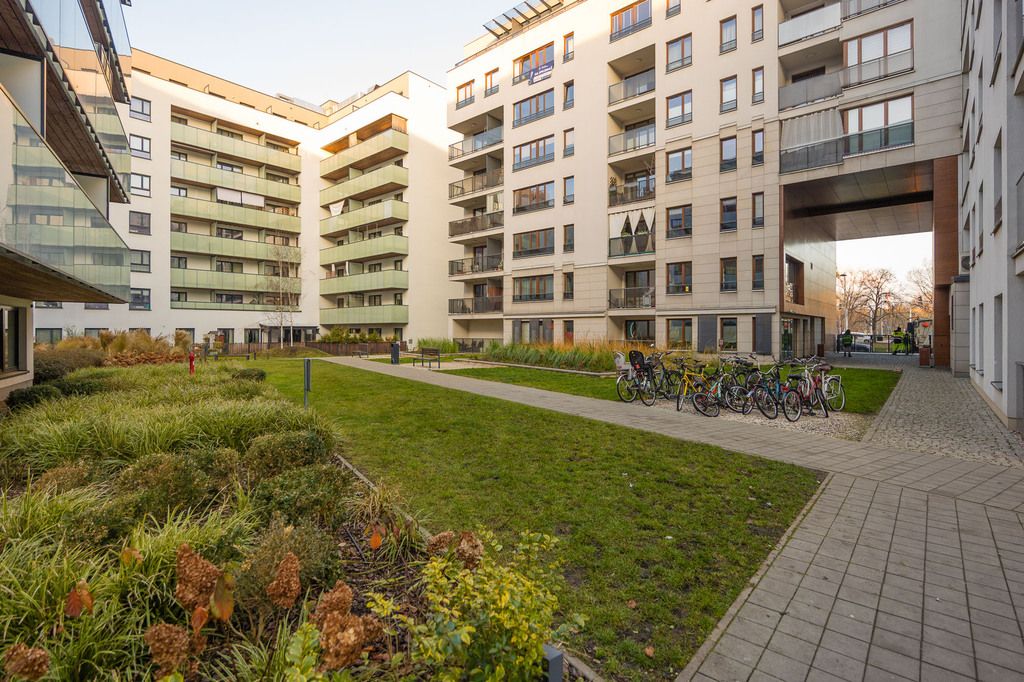 Na cichą stronę  2 garaże  Loggia  Winda