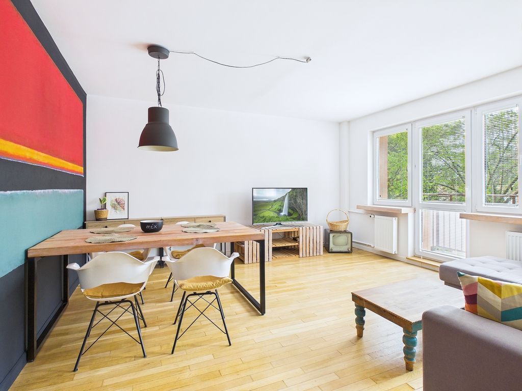 2 pokoje  Metro Imielin  Wyposażone  Piwnica