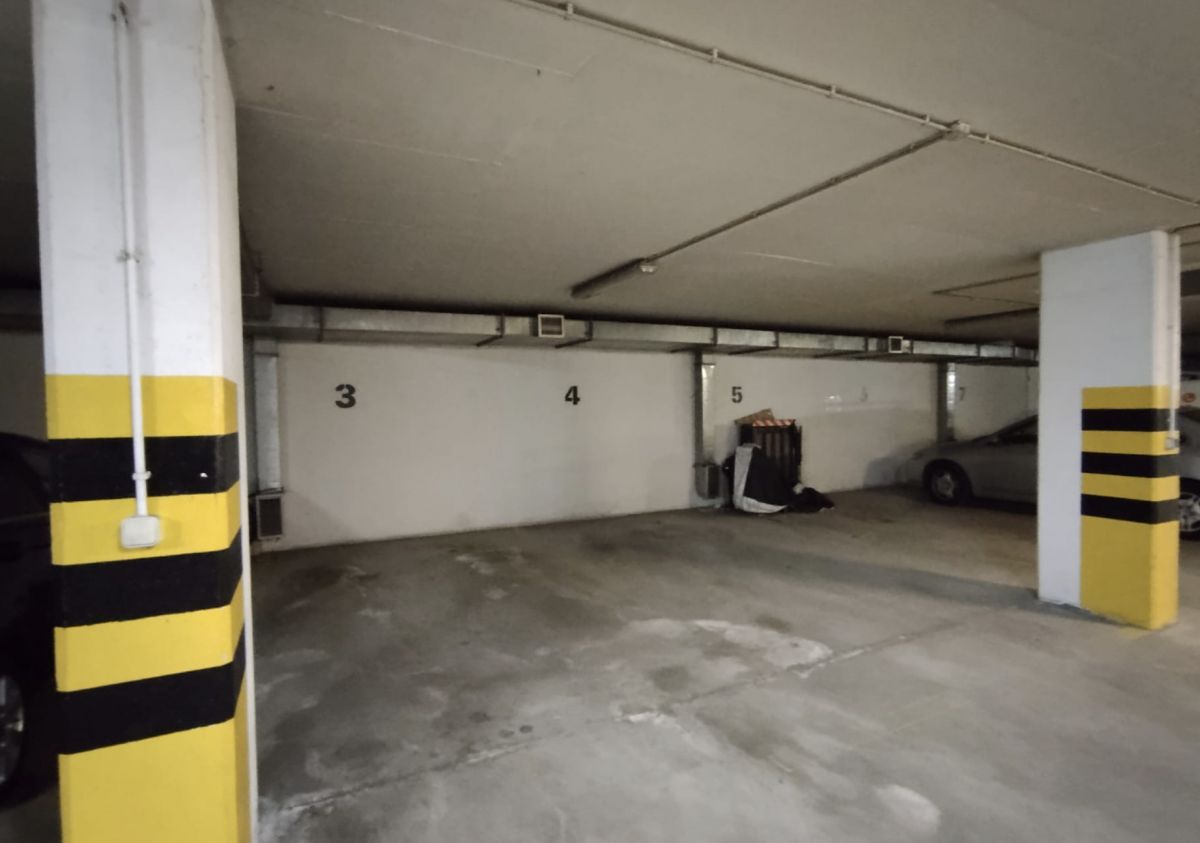 Miejsce Parkingowe – Bielany, Wrzeciono