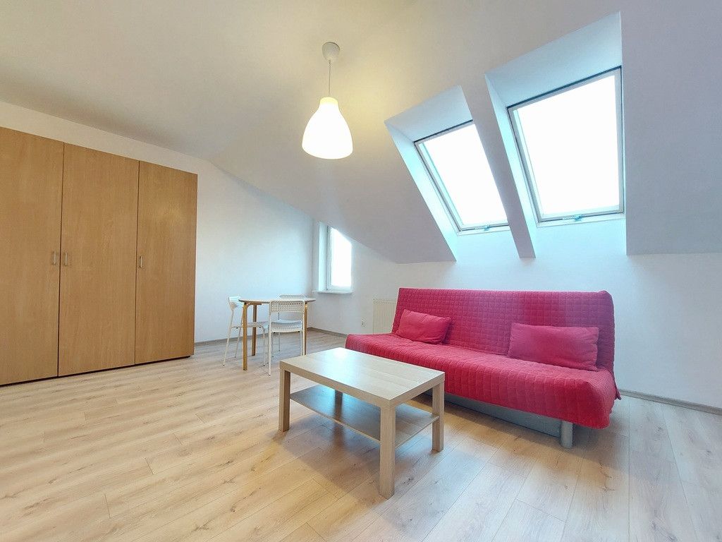 Tania kawalerka z msc. postojowym