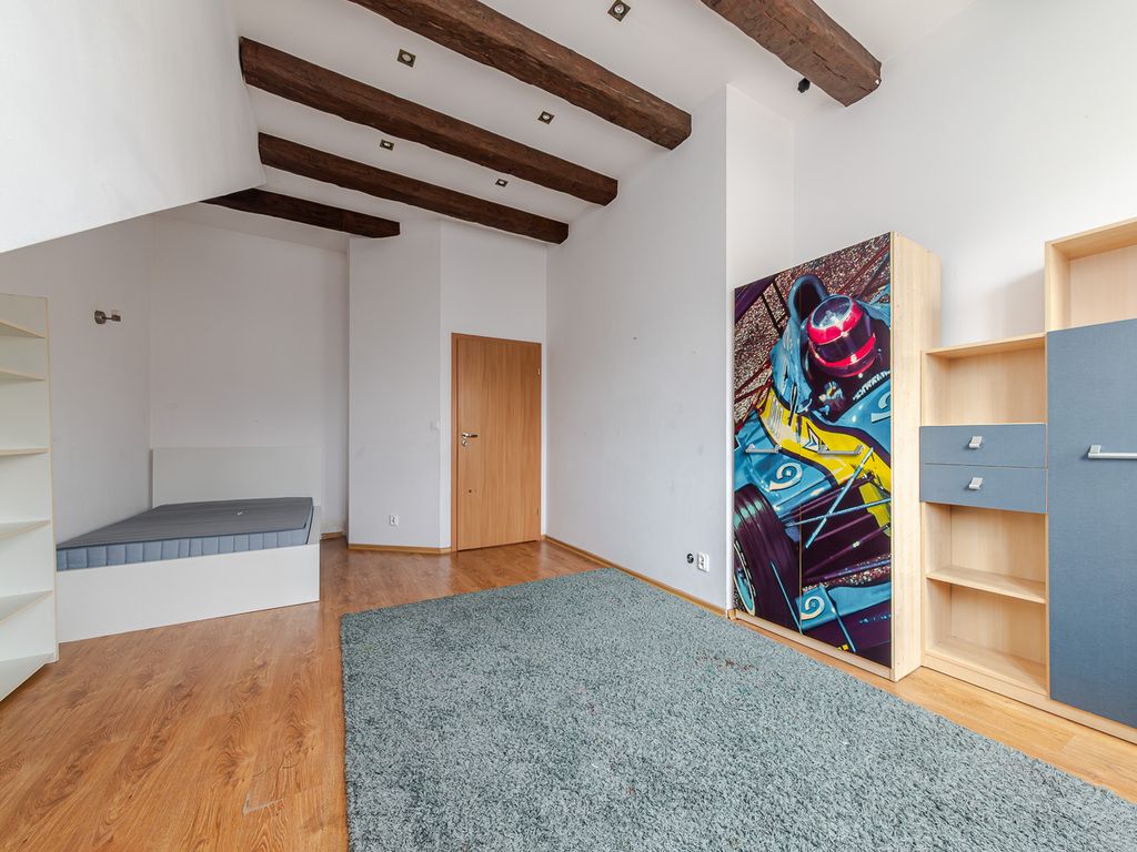 Mieszkanie dwupoziomowe 4 pokoje w Wesołej