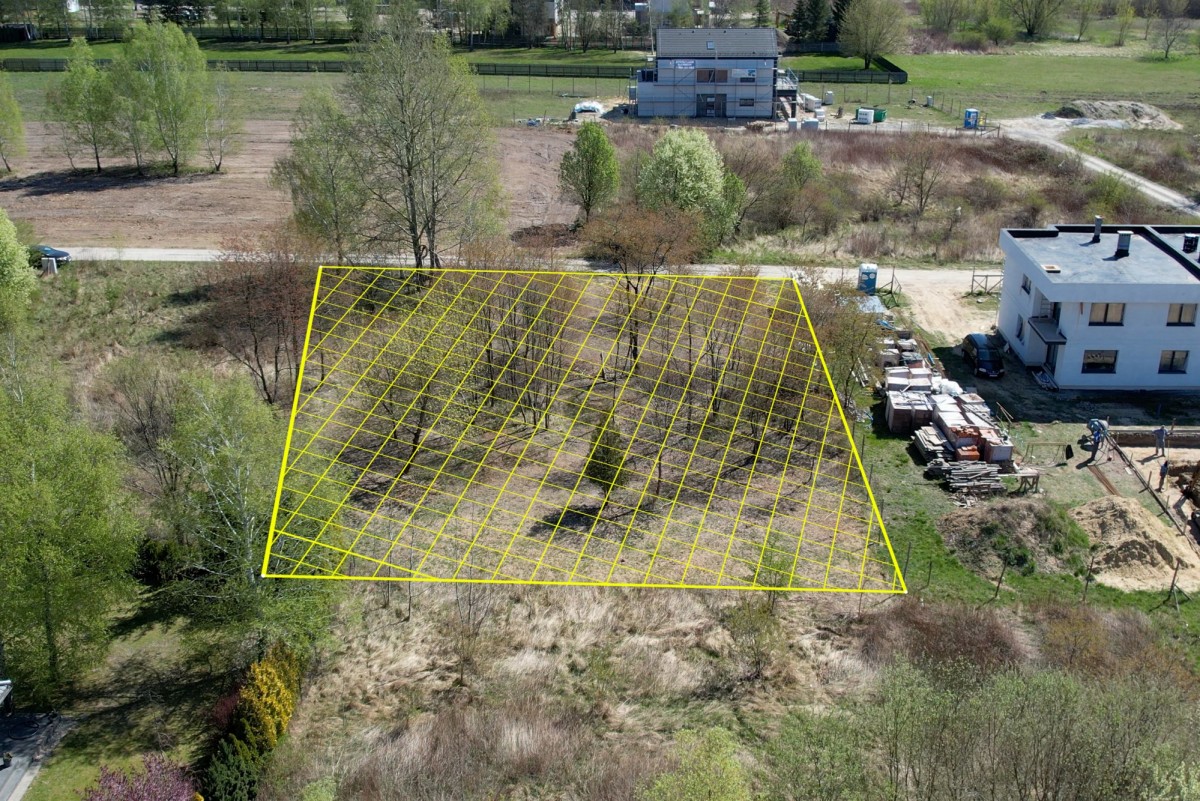 DZIAŁKA W REGUŁACH – 1268 M2 W PIĘKNEJ OKOLICY