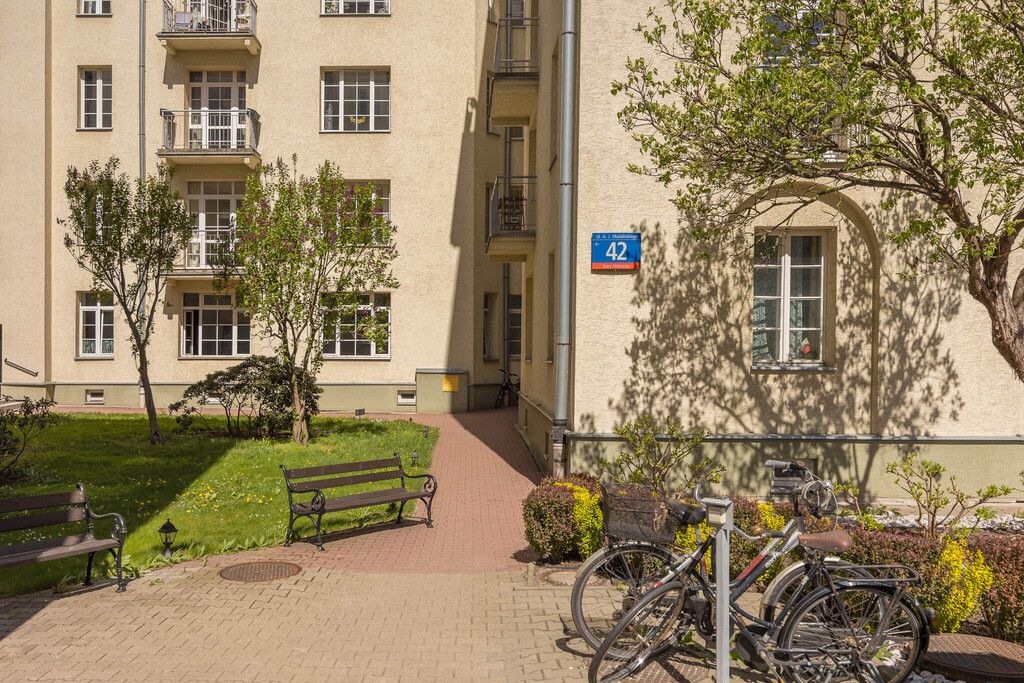 Kamienica Serce MokotowaWidok na Patio2 Wejścia