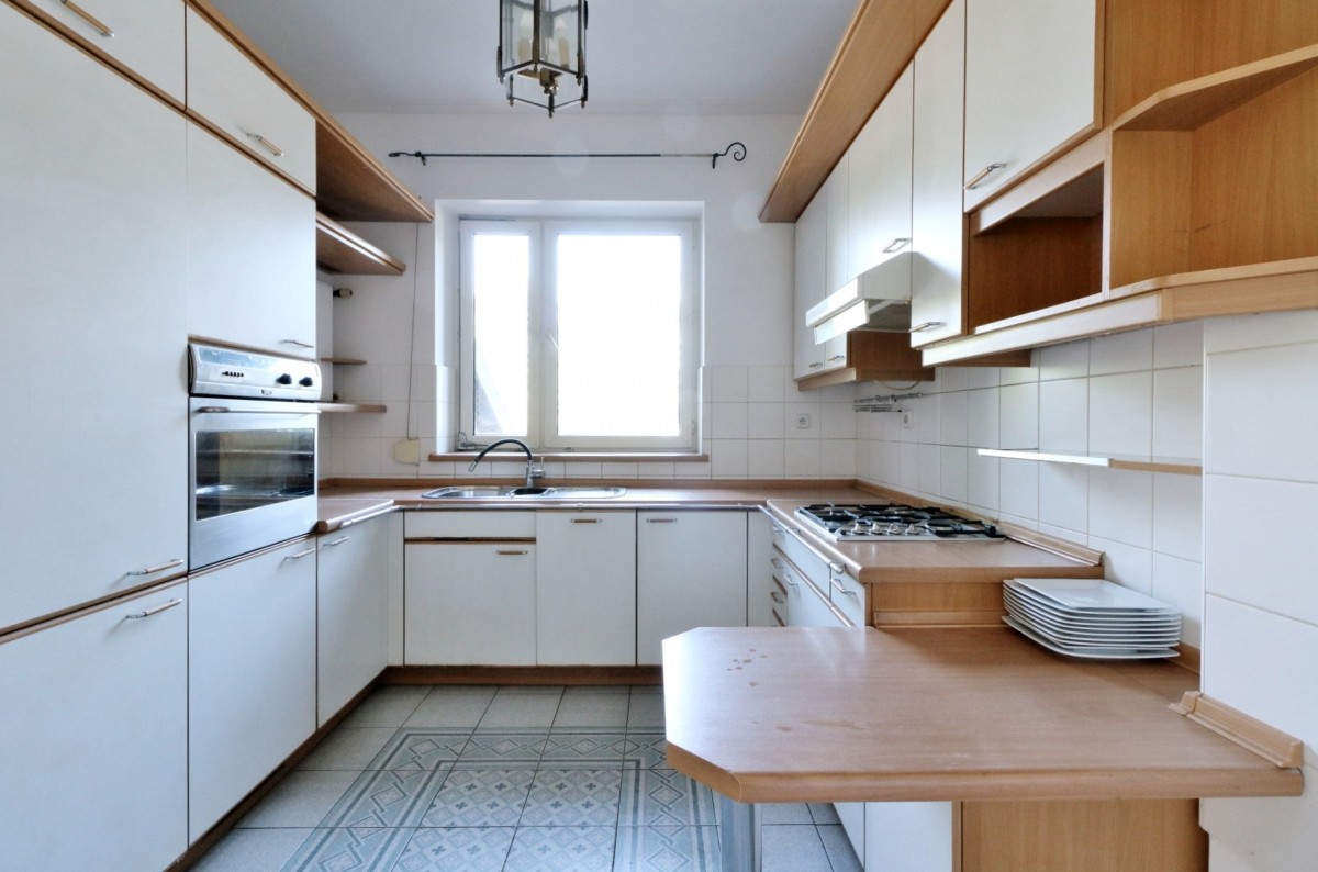 Lokal na biuro 398m2 – 7 pokoi przy Metrze Zacisze