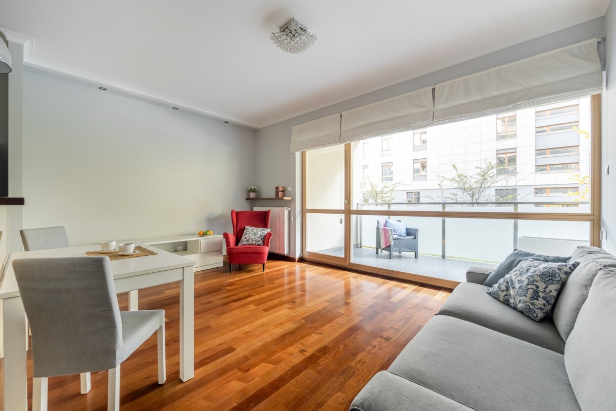 3 pokoje, balkon 30m2, garaż, ul. Rydygiera 15.