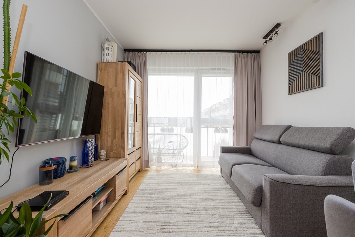 3 pokoje | dwustronne| duży balkon | garaż