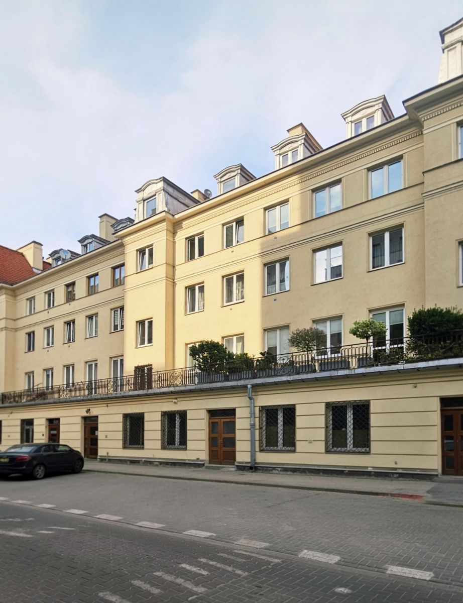 Klasyka – 2 pokoje przy Górskiego w kamienicy