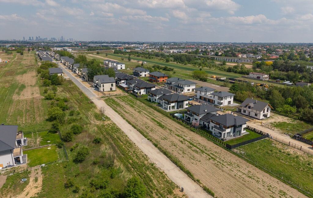 25510289