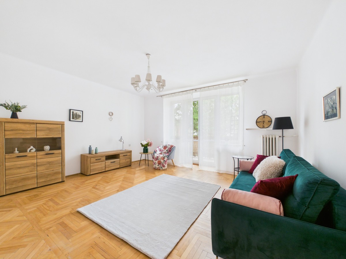 Ciche / Balkon / Kamienica z windą