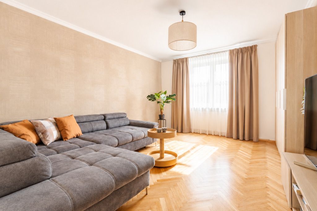 Trójstronne 3 pokoje po remoncie w kamienicy