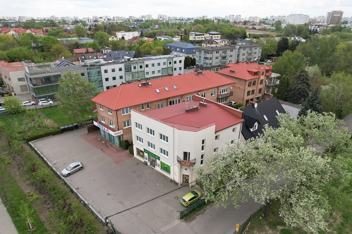 23 pokoje gościnne z częścia mieszkalną