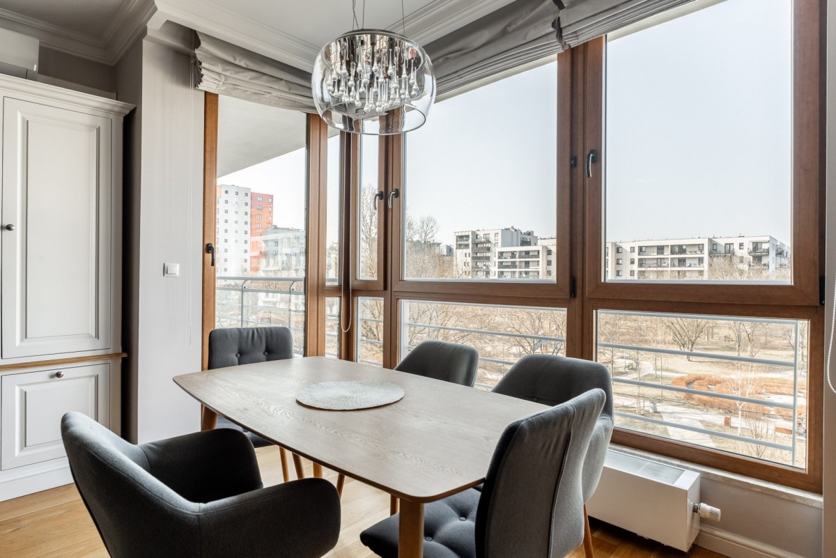 Ponadczasowa elegancja w 57 m² z balkonem