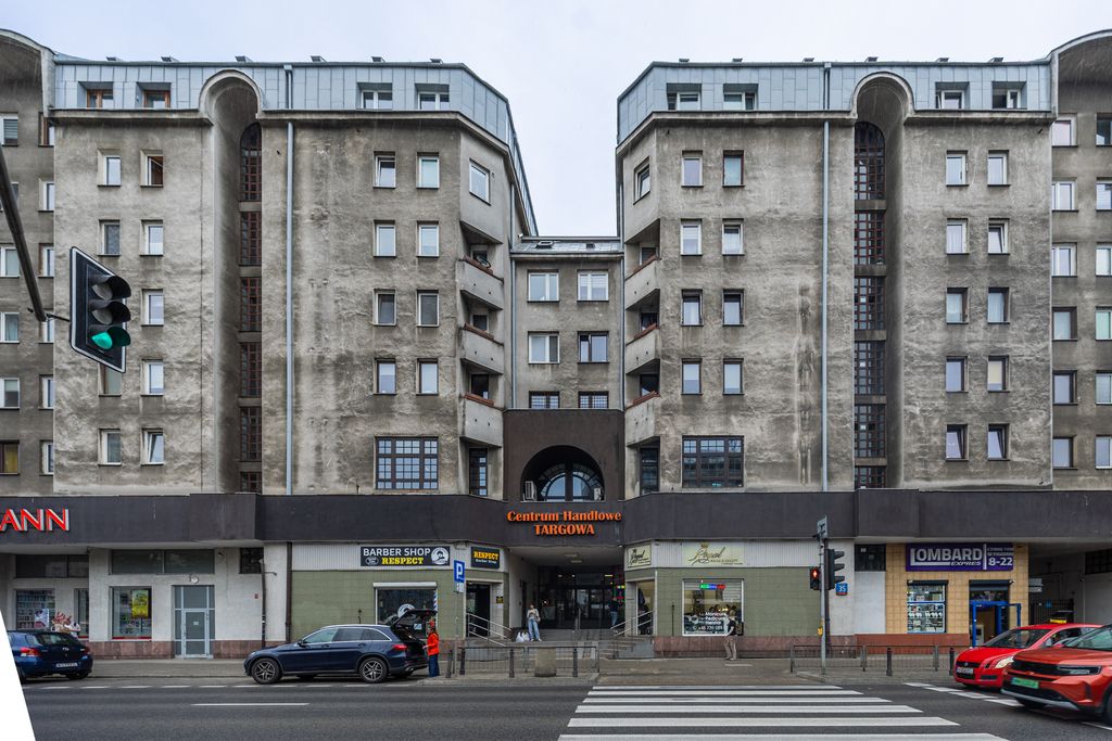 Targowa  parter  65,5 m²  antresola