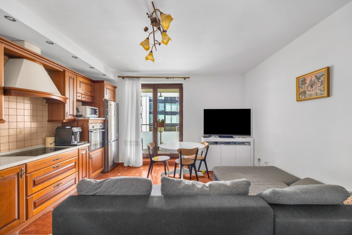 Centrum Legionowa, loggia plus balkon