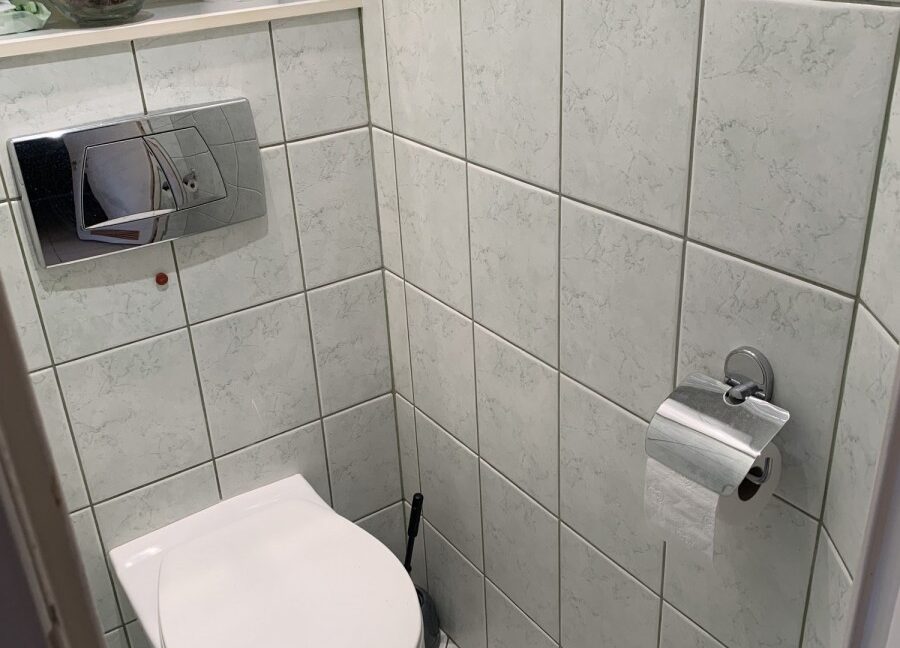 25722524