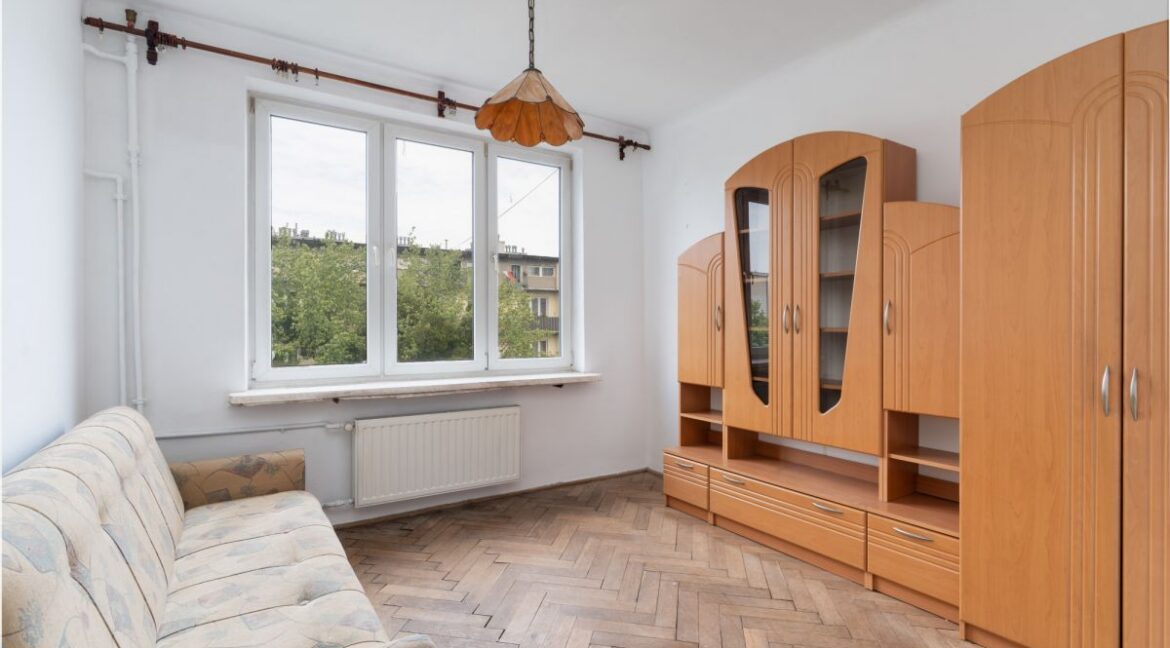 25746992