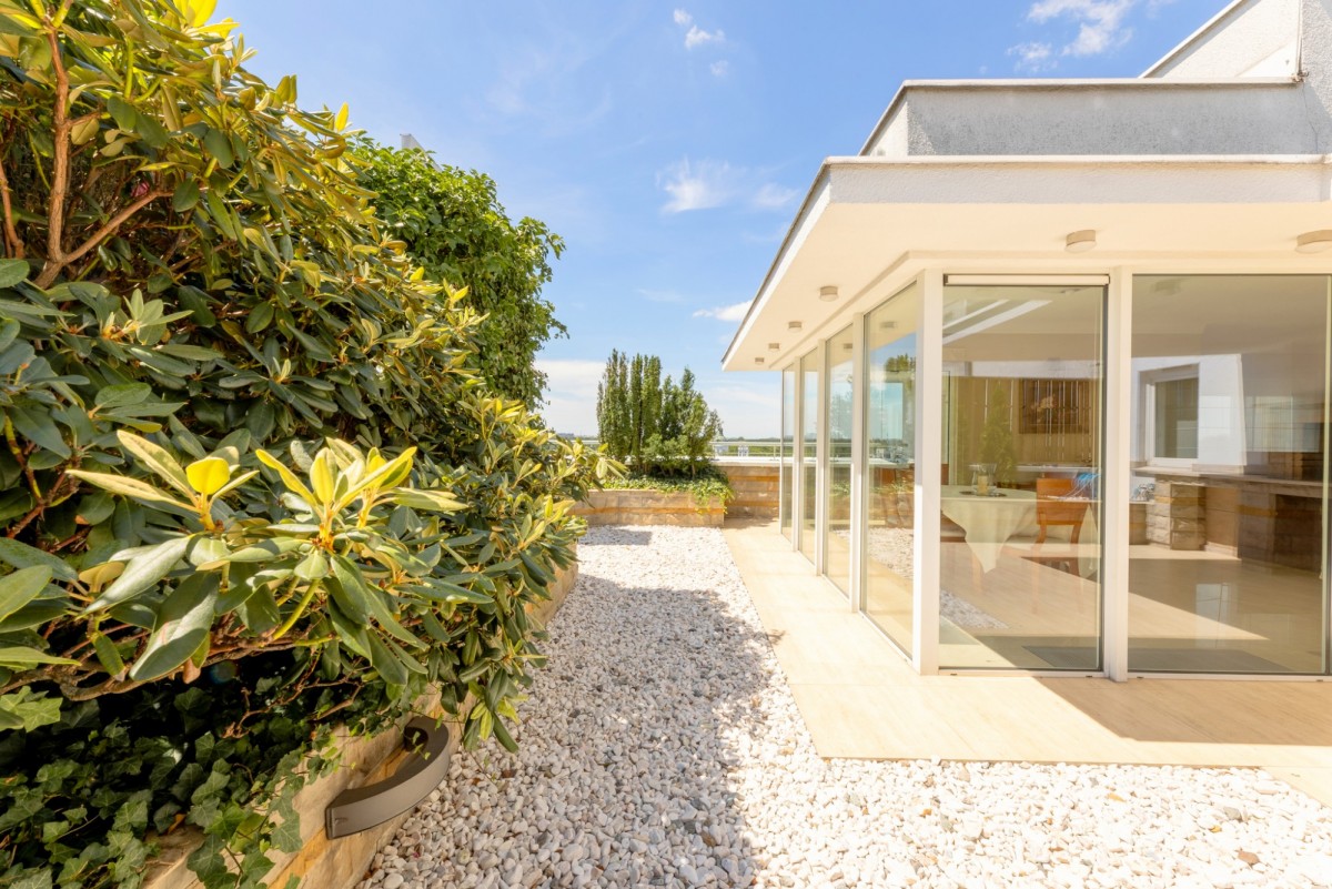 LUKSUSOWY PENTHOUSE  Z OGRODEM