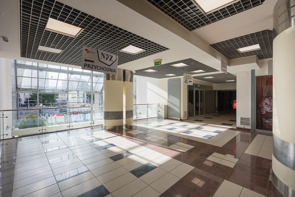 Galeria Ursynów Metro Natolin  Stan Bardzo Dobry