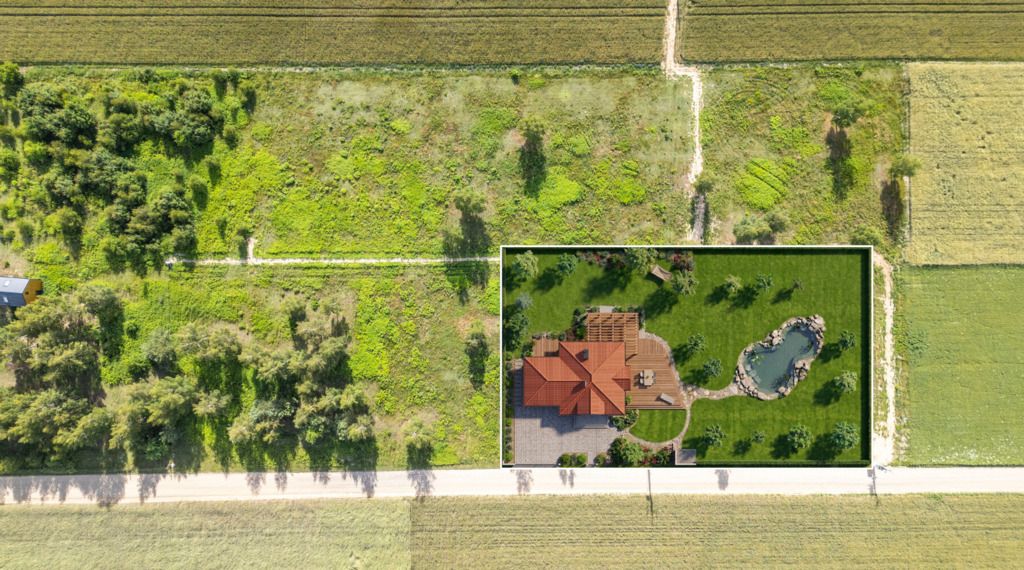 Urokliwa działka 3000 m² z WZ na 3 domy