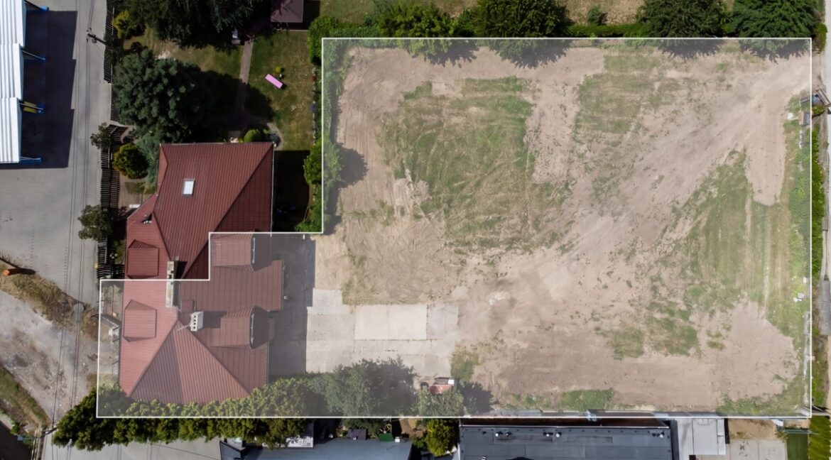 25860638