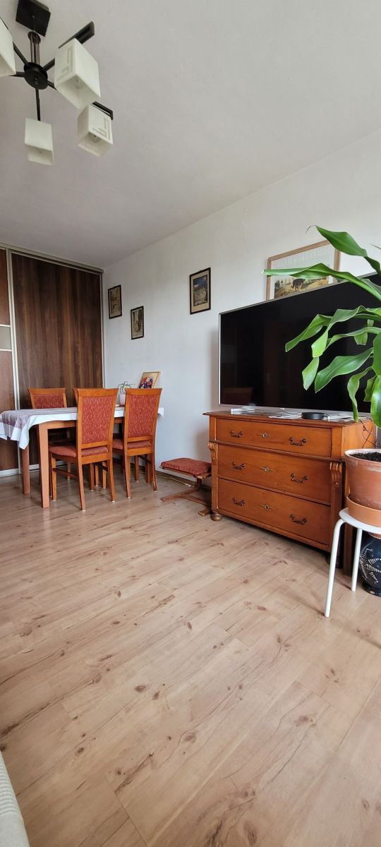 4-pokojowe mieszkanie na Mokotowie.