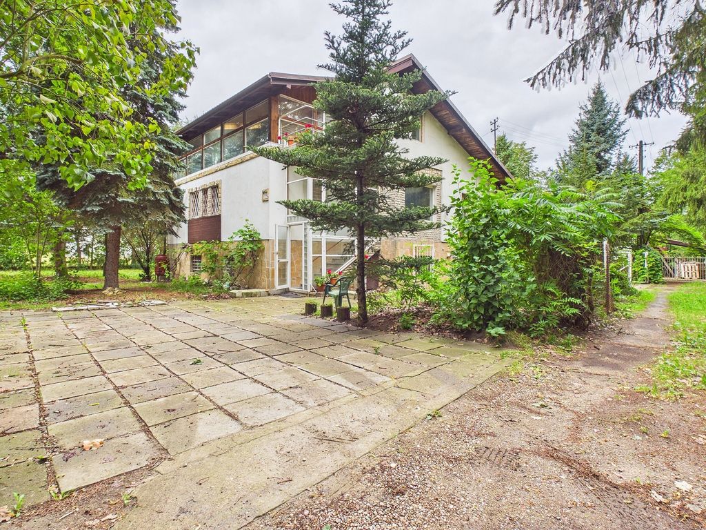 Dziekanów  Dom 250mk  28 ar  Obok Jeziora