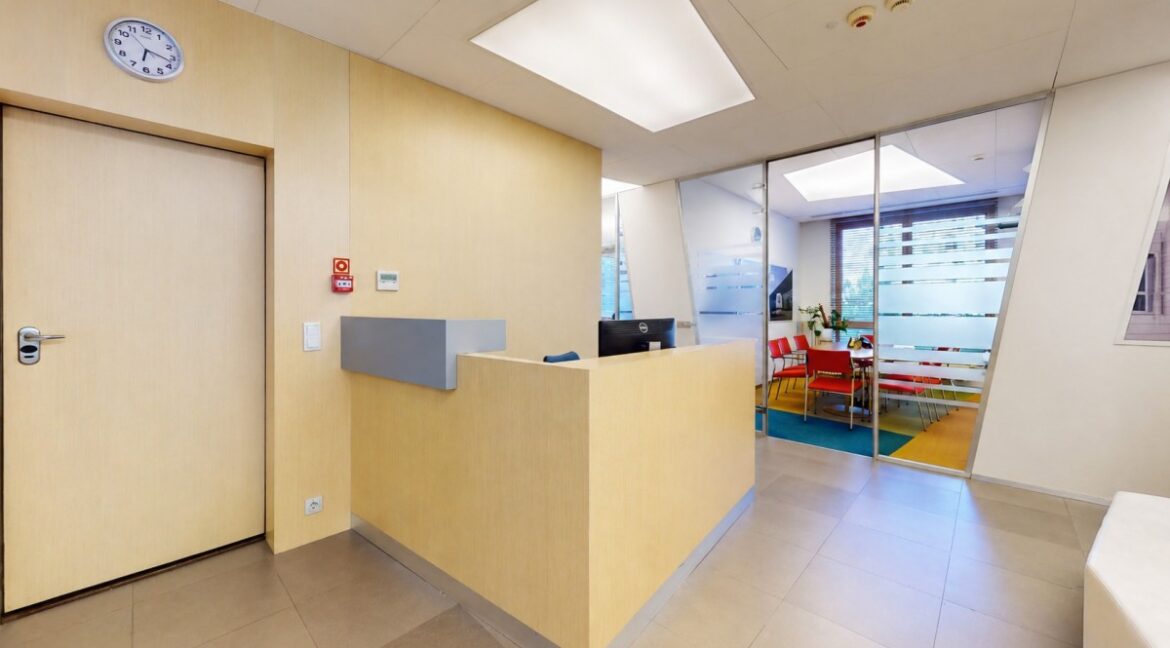 25606080