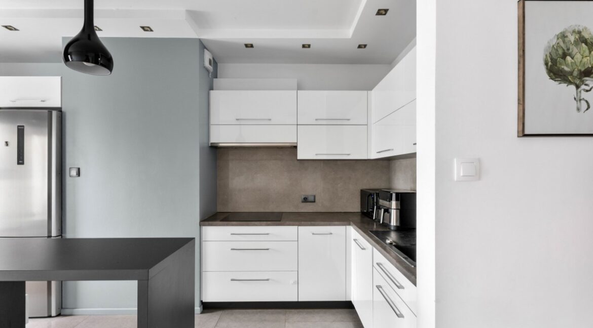 25864690