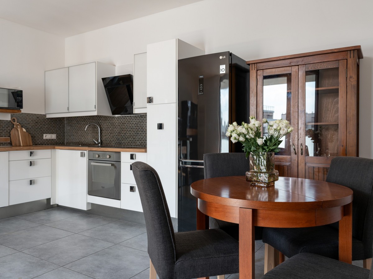 Apartament 59 m2 z duzym balkonem Wilanów